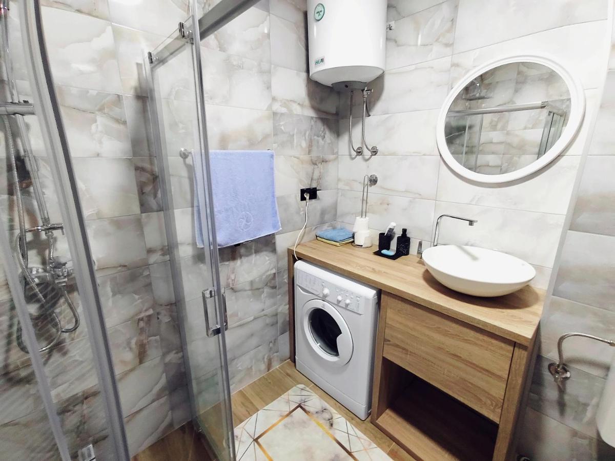 Spacious And Modern Apartment In Town Center Konjic Exterior foto